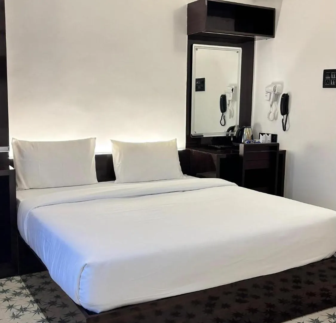 Luxe Style Hotels Adur 0*,